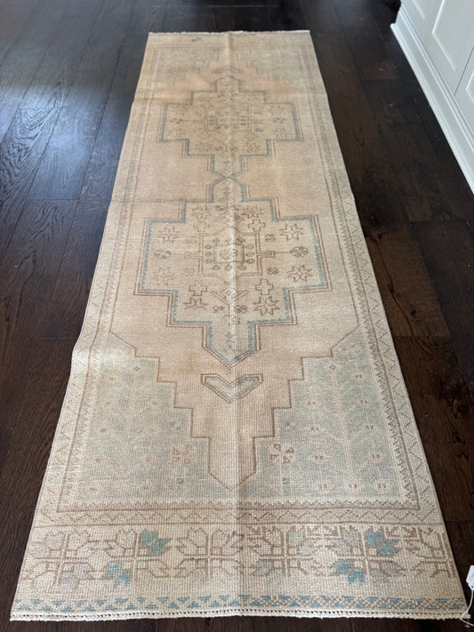 Cora - 2’11 x 8’5