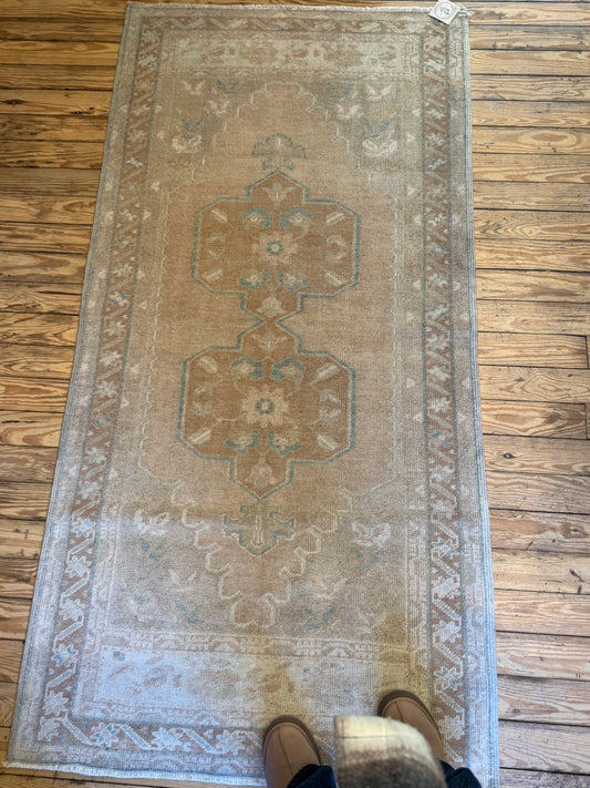 Dear - 3’2 x 6’3