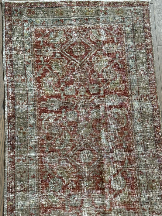 Yasmine - 2’8 x 10’10