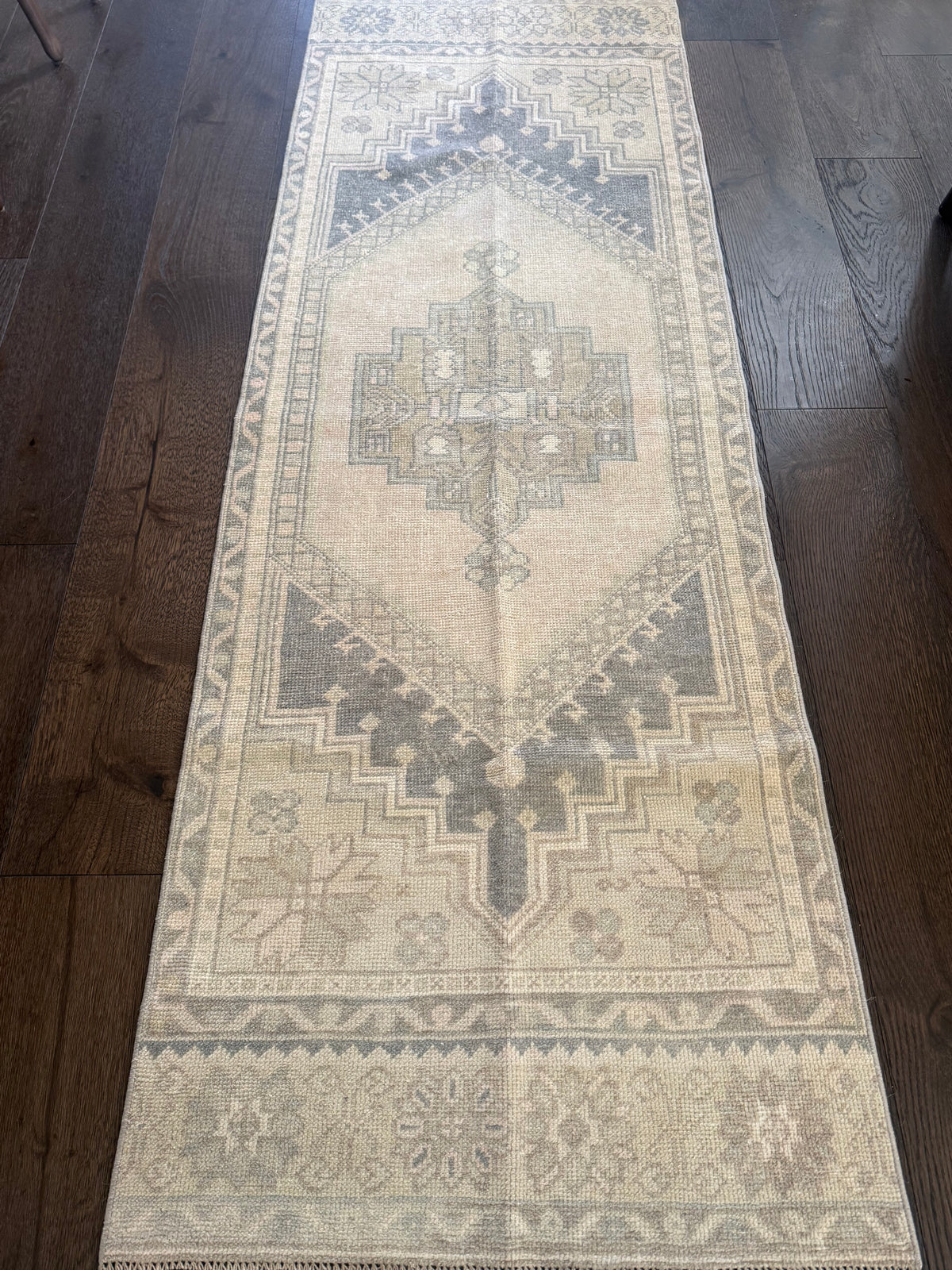 Rainey - 2’6 x 7’1