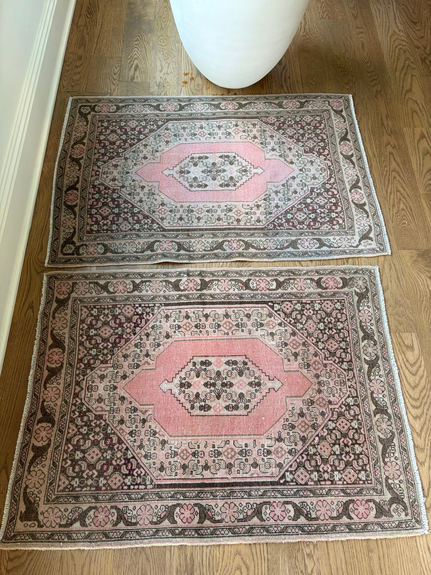 The Olsens - 2'7 x 3'7/3'10