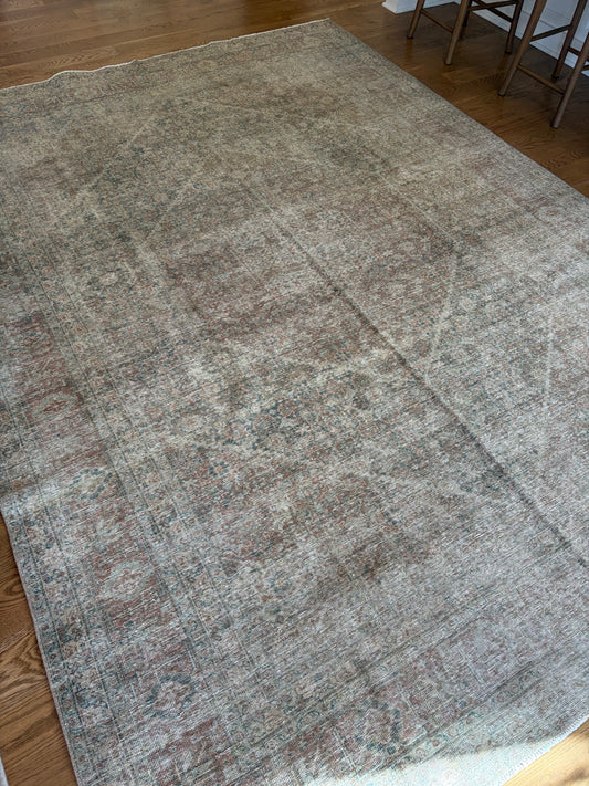 Constance - 7’10 x 10’6