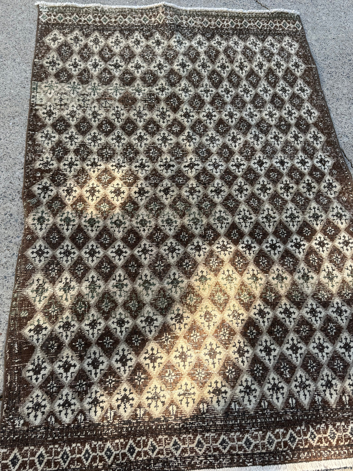 Beverly - 3’6 x 5’6