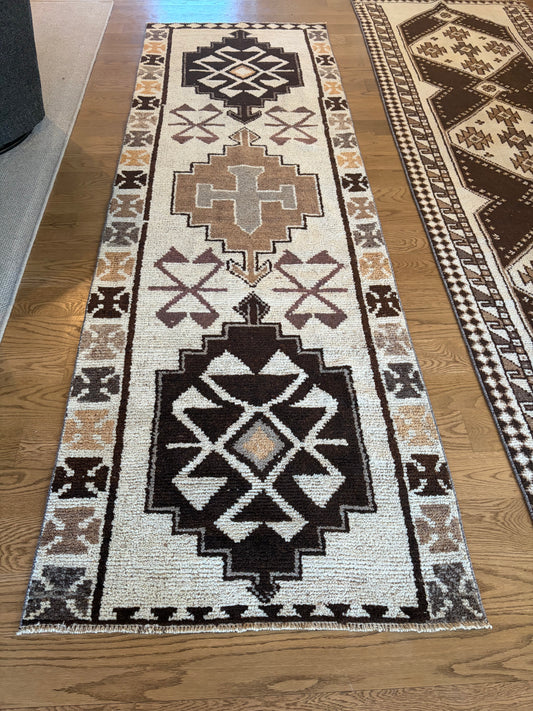 Ainsley - 3’3 x 10’1