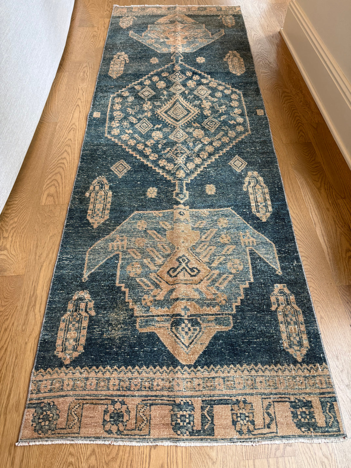 Benny - 2’10 x 8’3