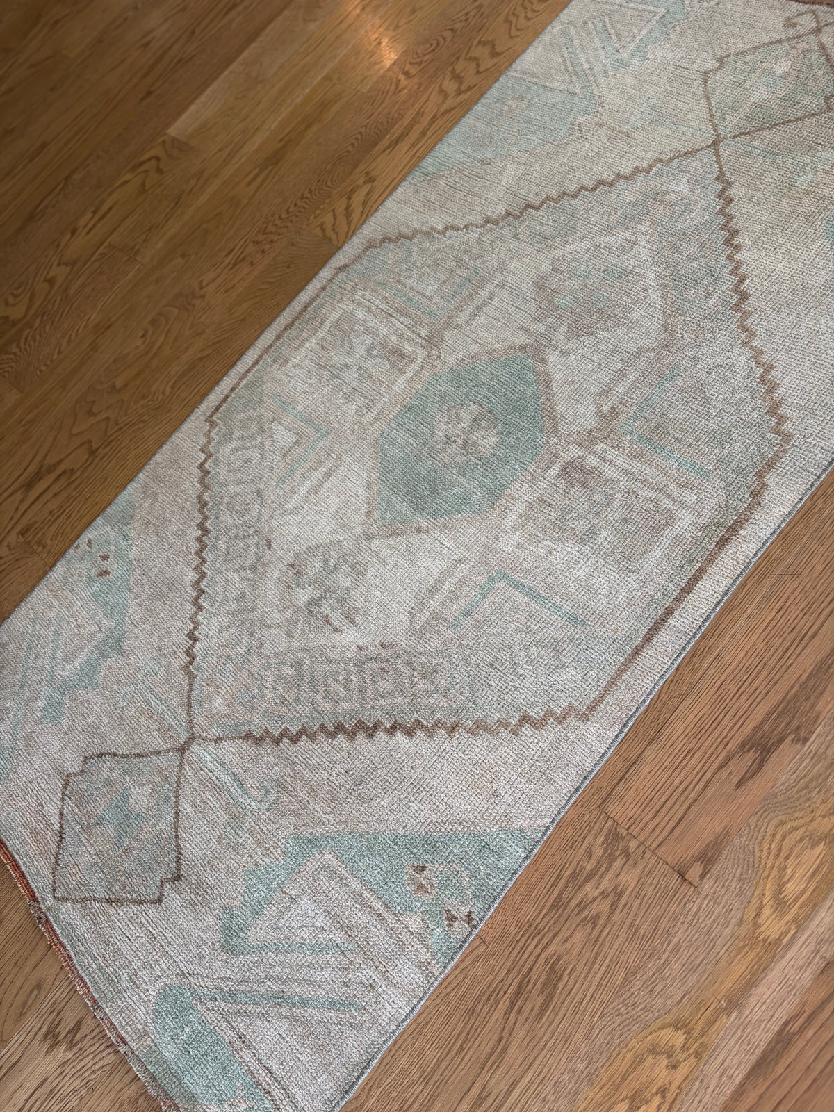 Favor - 2’10 x 5’9