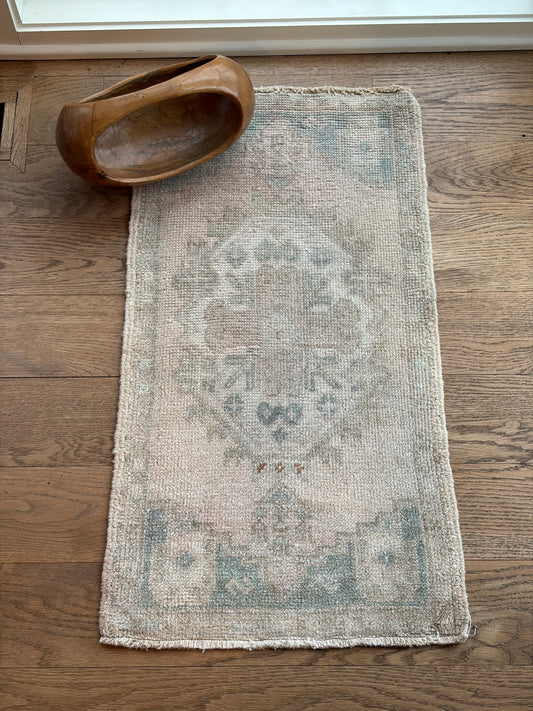 Twinkie - 17” x 33”