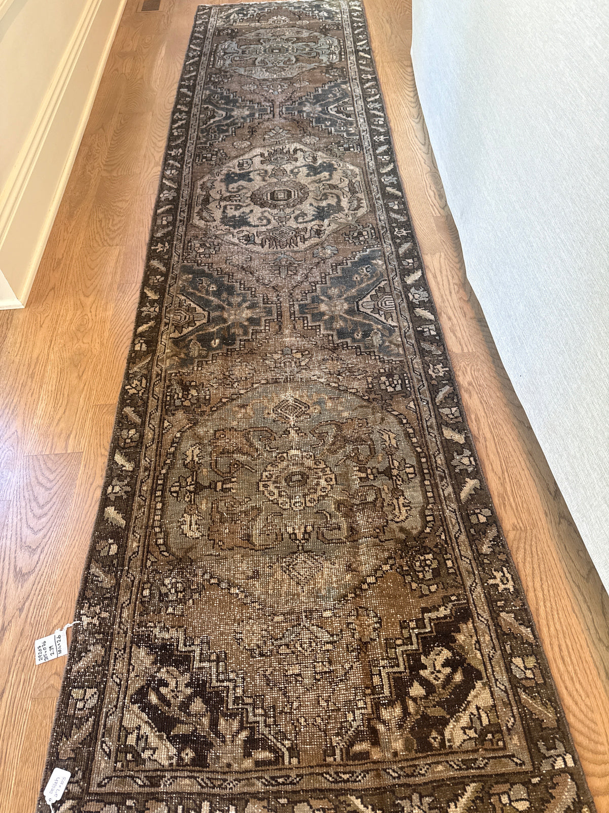 Delilah - 2’7 x 10’5