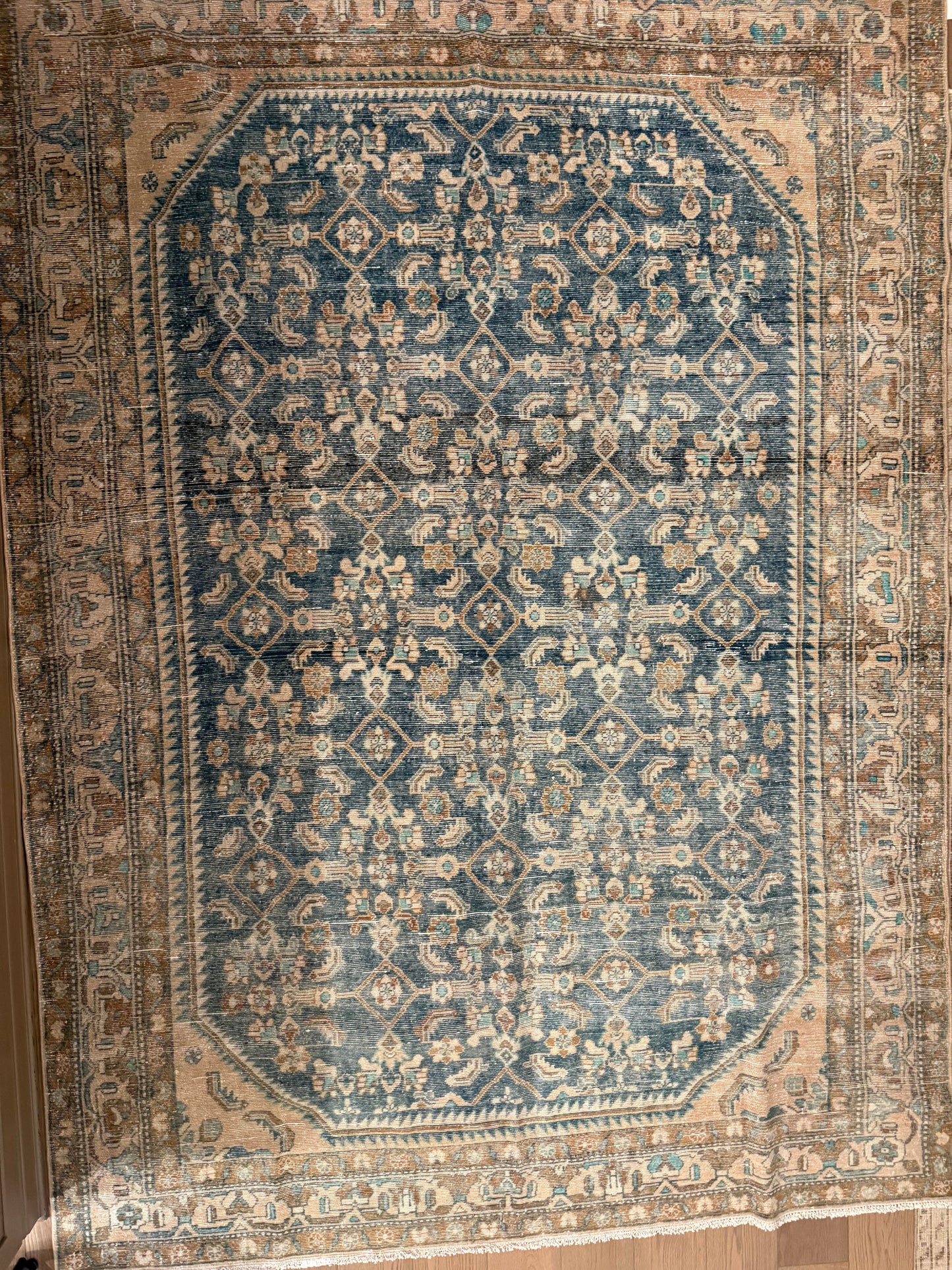 Hannah - 7’2 x 9’10