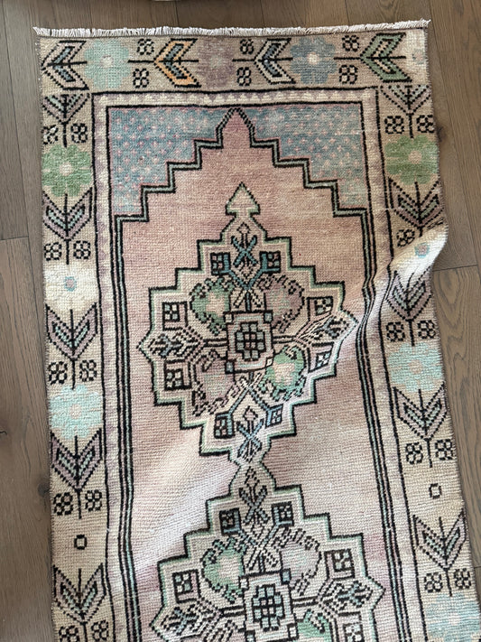 Spring - 2’8 x 9’7