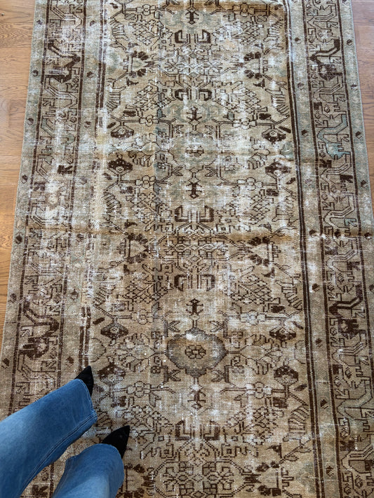 Landon - 4’3 x 9’5