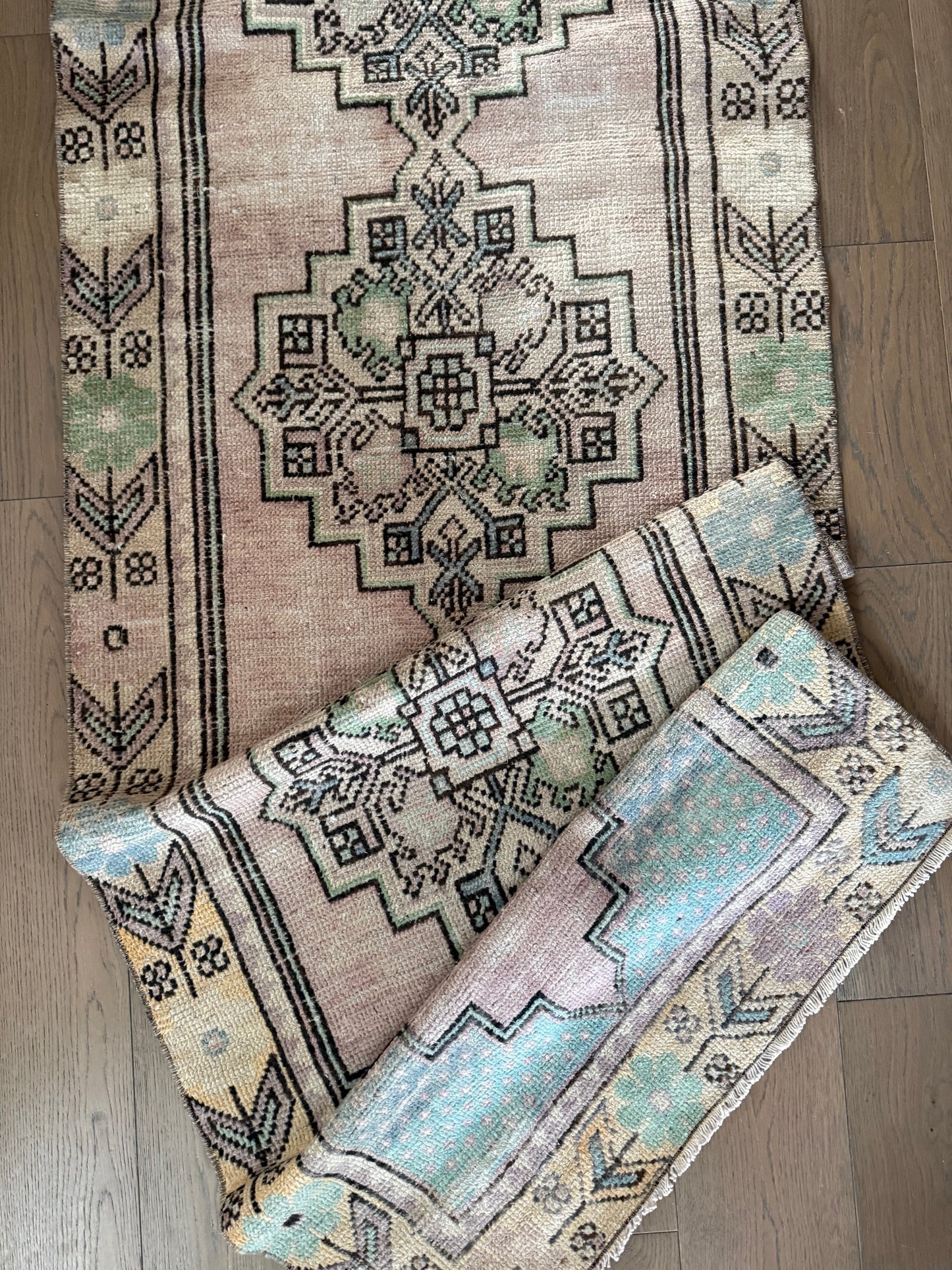 Spring - 2’8 x 9’7