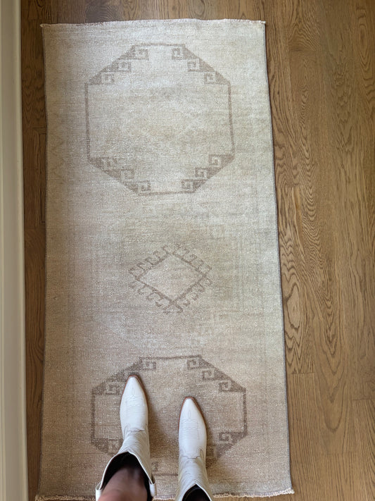On Approval - Viola - 2’9 x 5’8