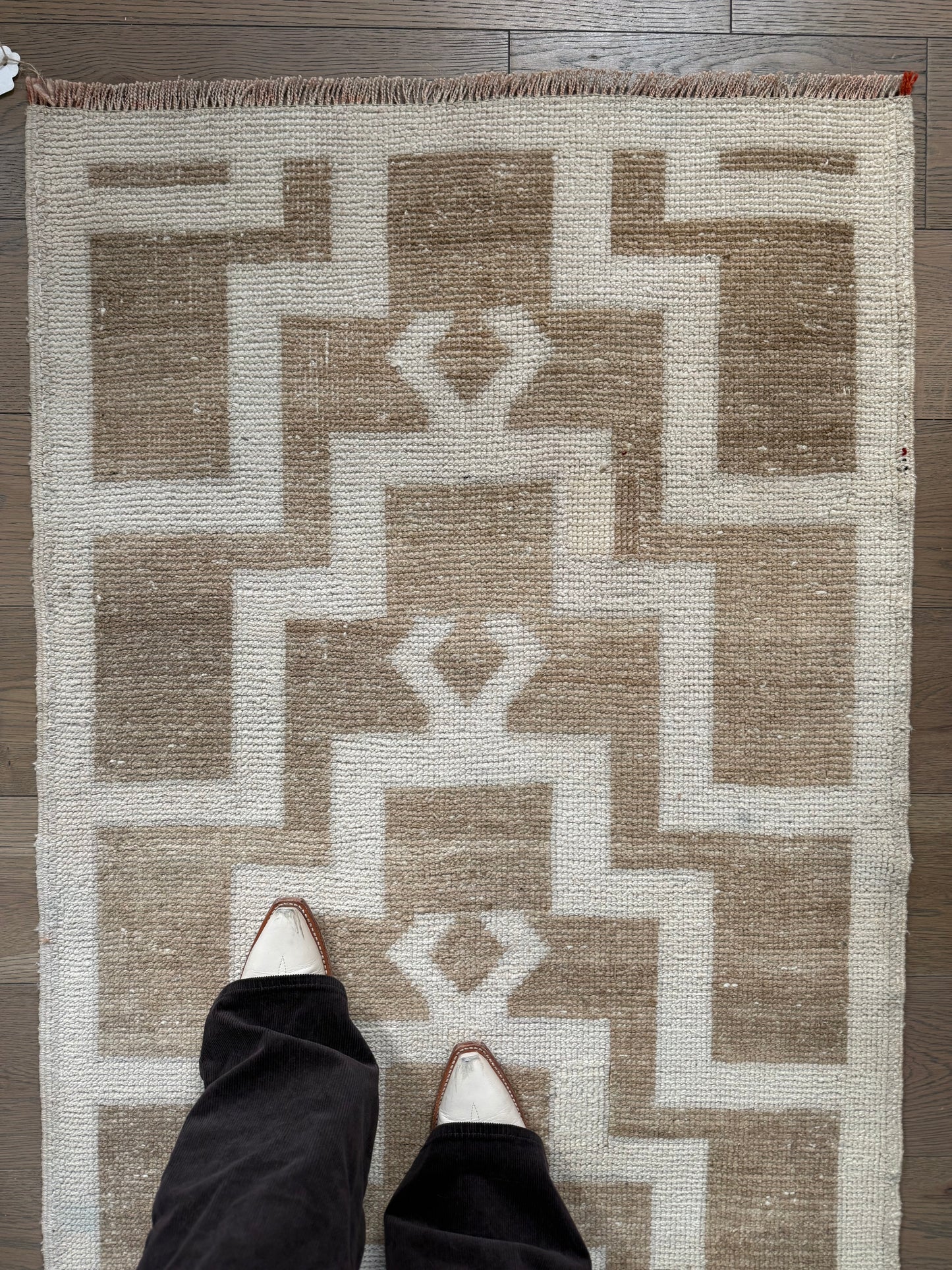Geo - 2’8 x 7’6