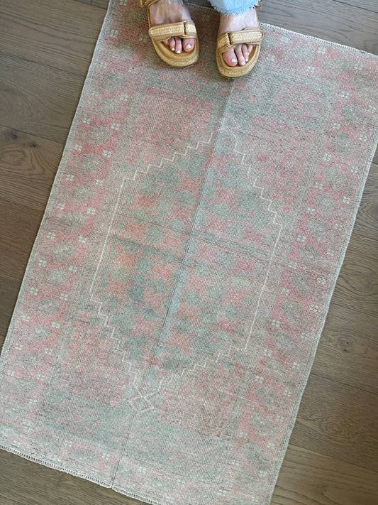 Watermelon Sugar - 2’5 x 3’9