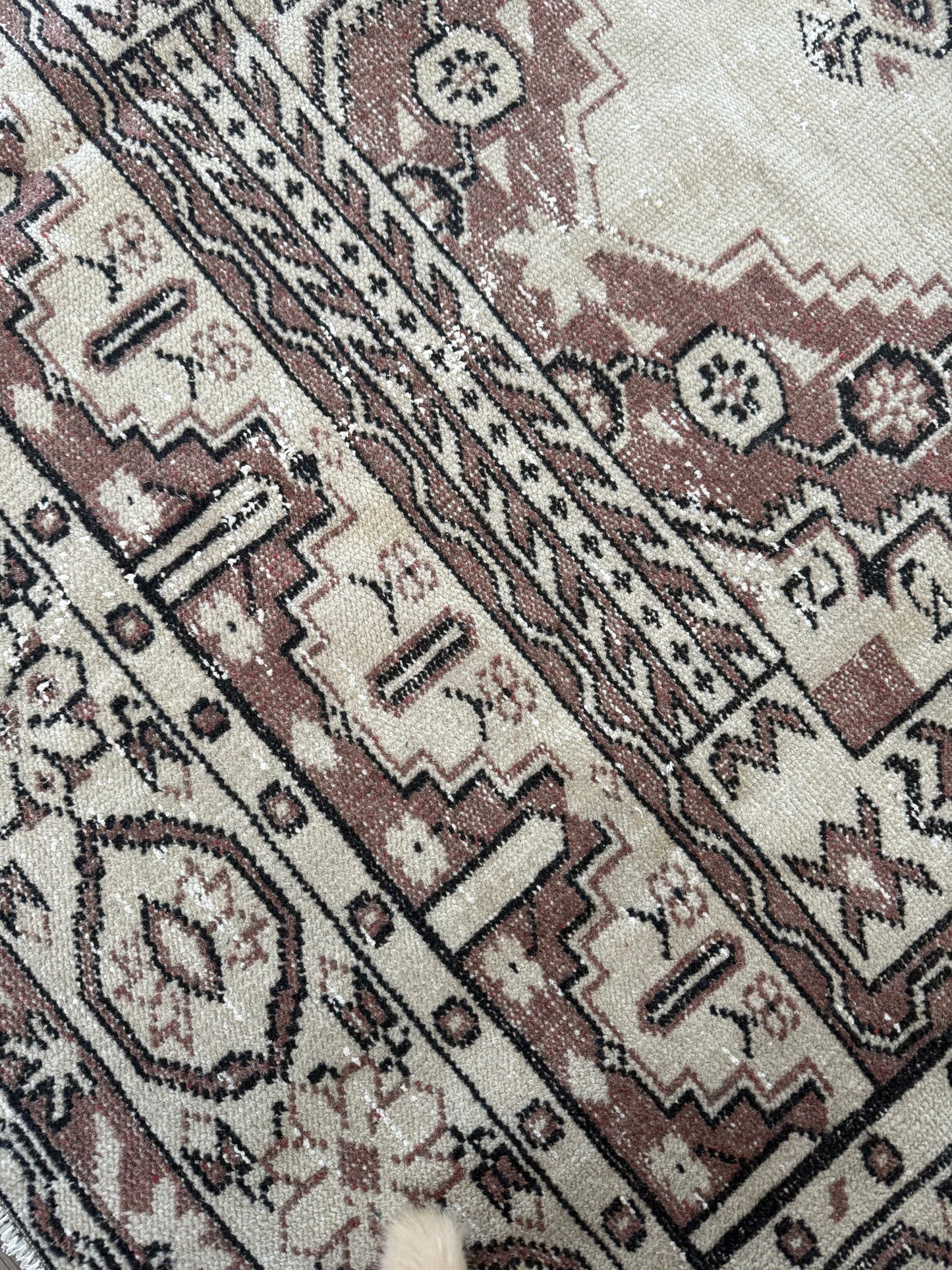 Mahogany - 6’ x 9’10