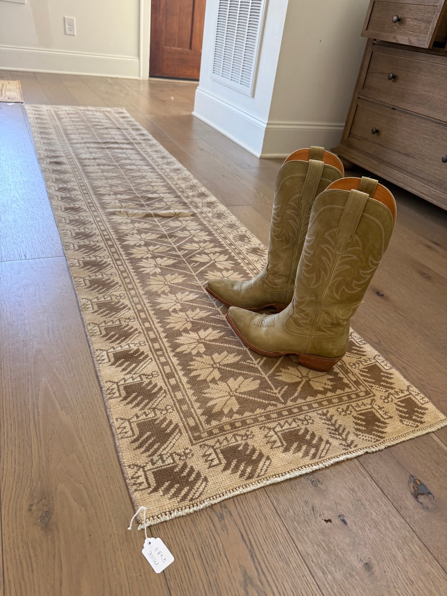 Millie - 2’ x 8’11