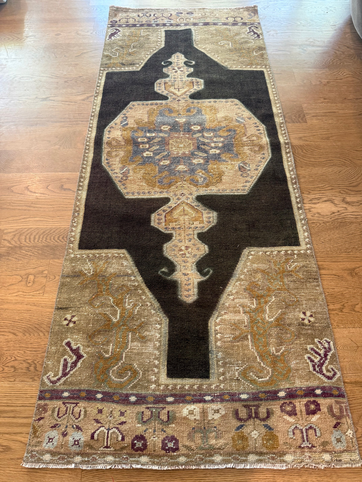 Grayson - 2’9 x 7’2