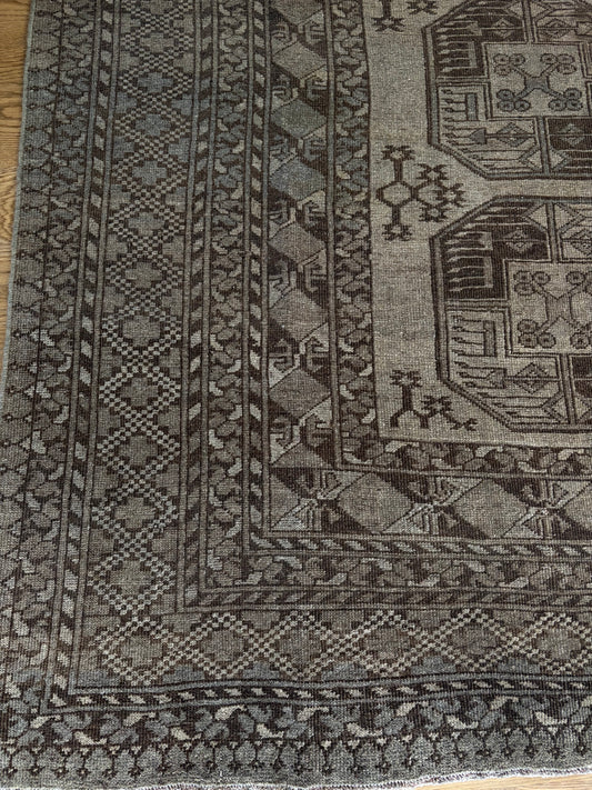 Baker - 8’8 x 12’2