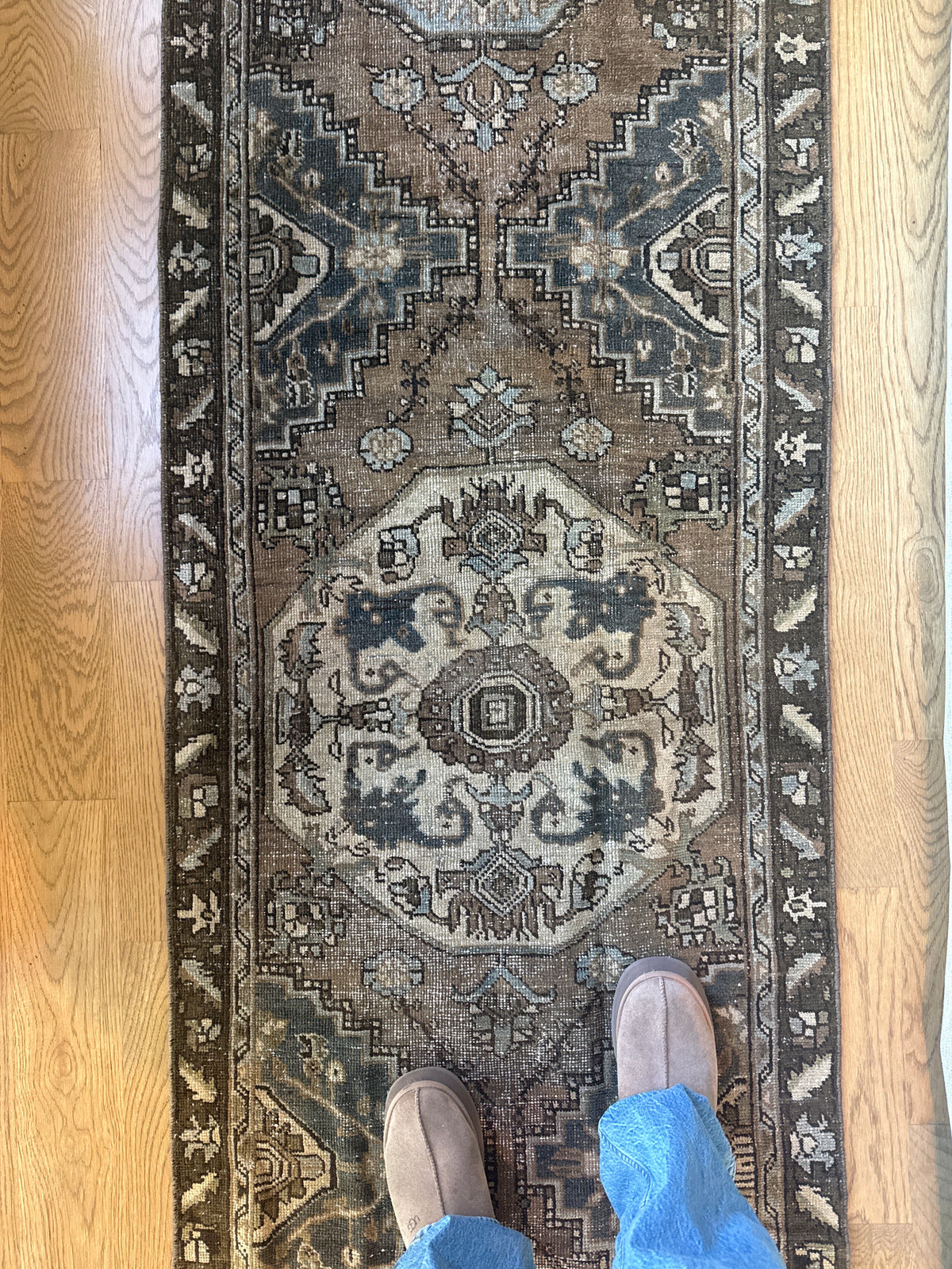 Delilah - 2’7 x 10’5