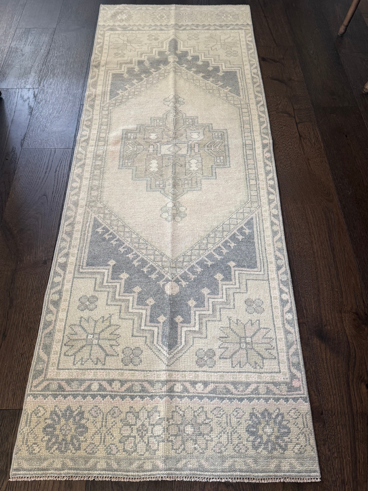 Rainey - 2’6 x 7’1