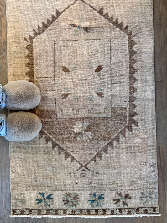 Percy - 2’10 x 12’2