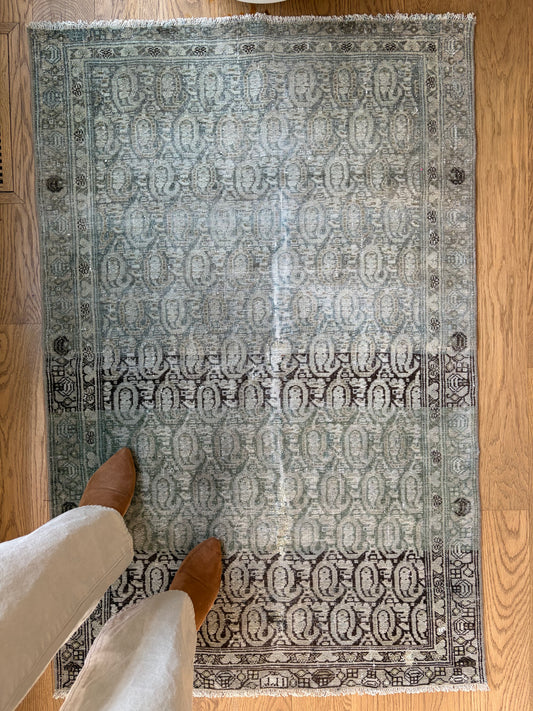 Marlowe - 3’ x 4’8