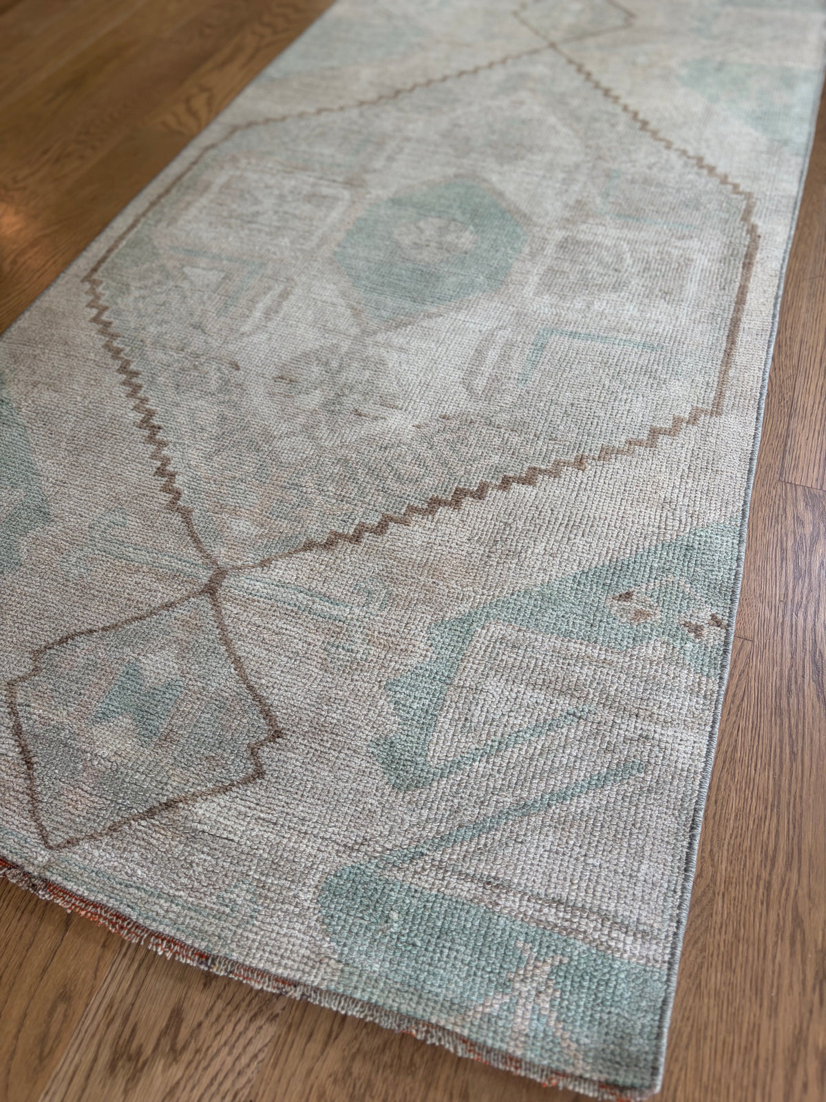 Favor - 2’10 x 5’9