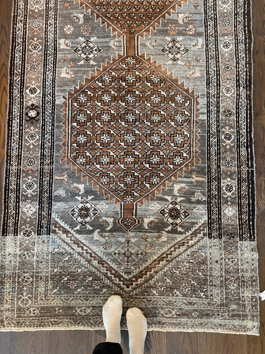 Cleo - 4’2 x 12’10