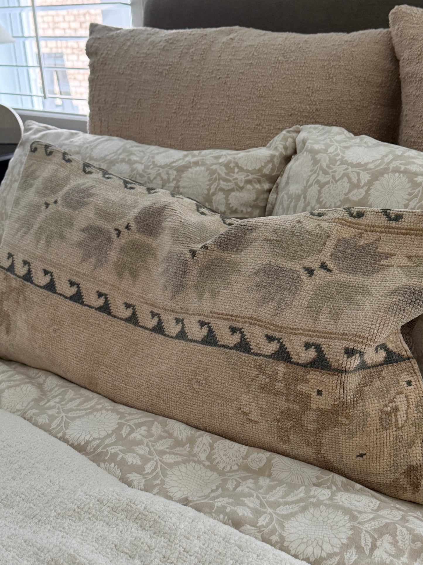 Large Lumbar - 18” x 37”