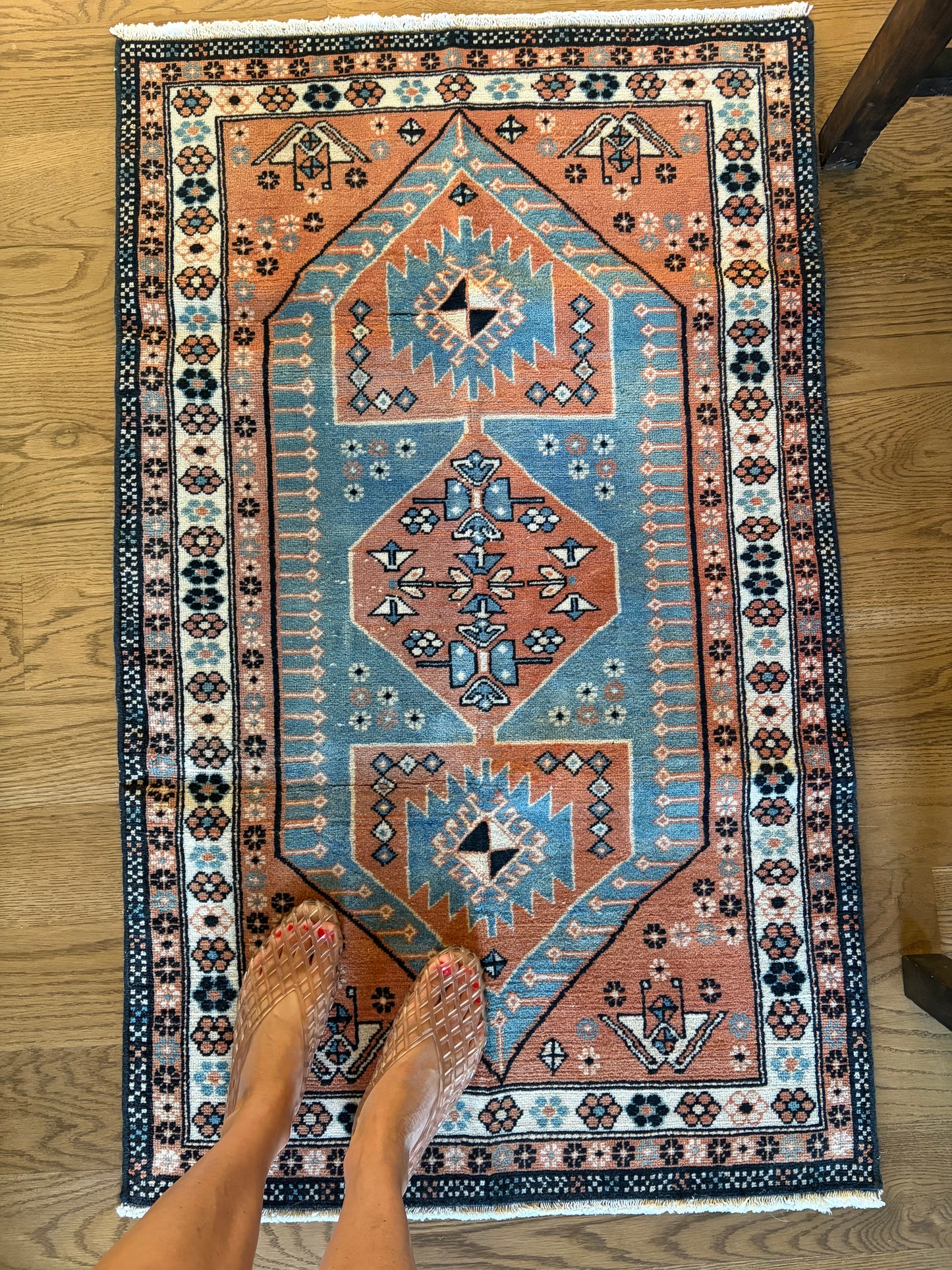 Mira - 2’7 x 4’3