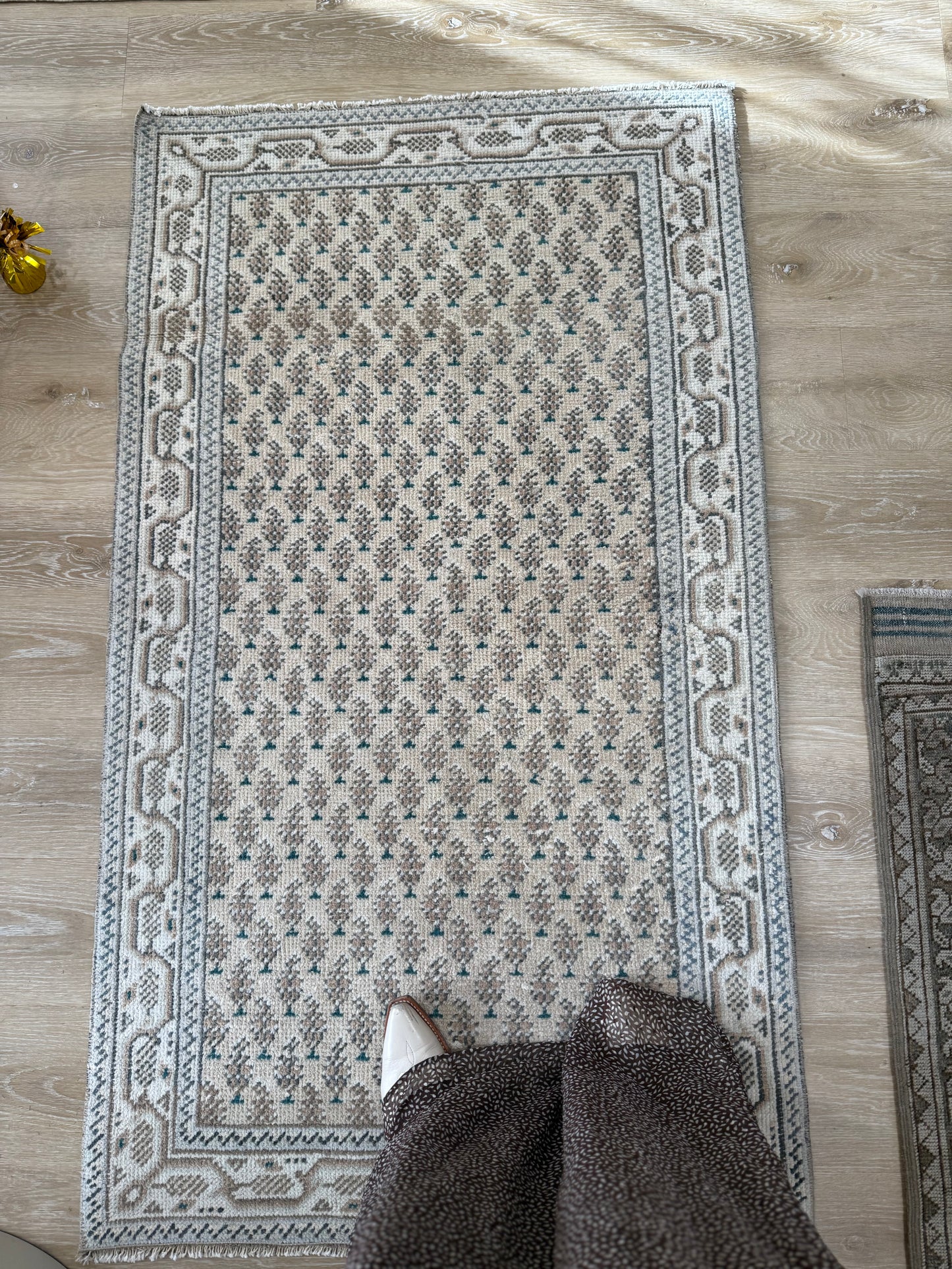 Collins - 2’11 x 5’