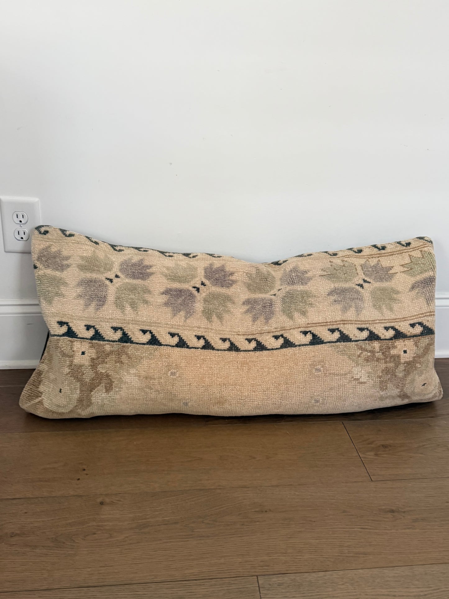 Large Lumbar - 18” x 37”