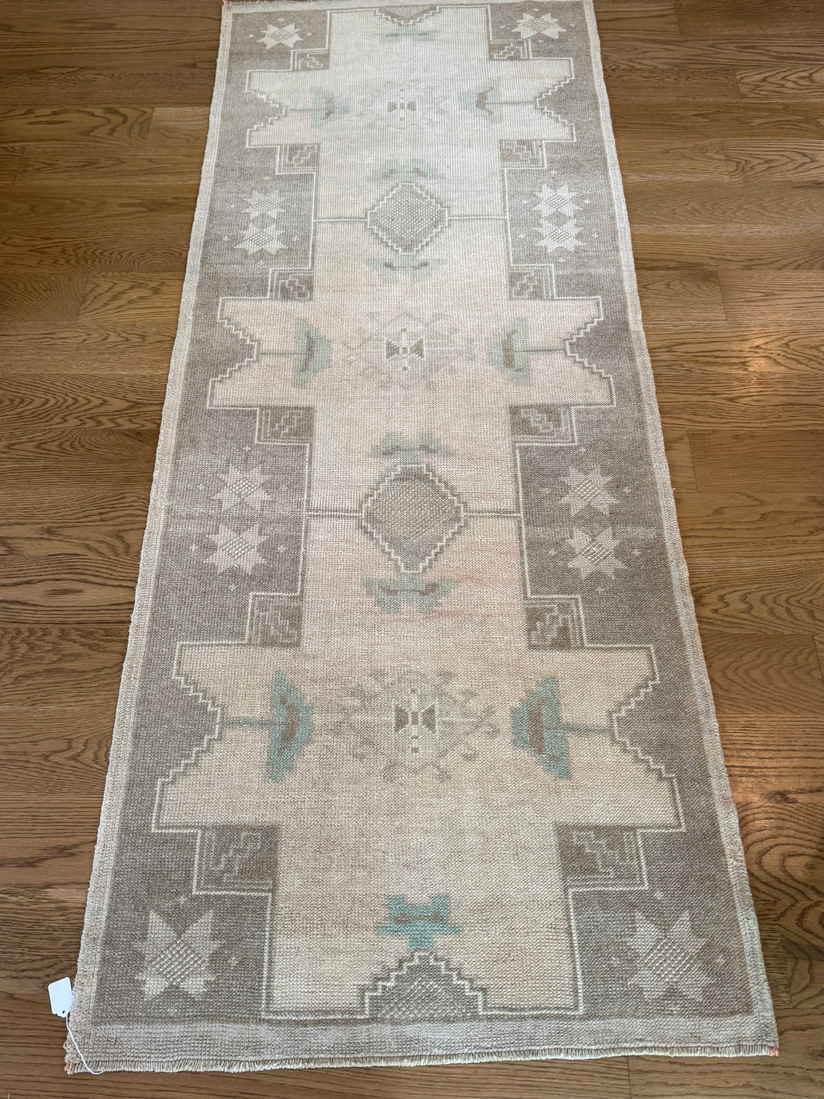 Delrose - 2’11 x 7’5