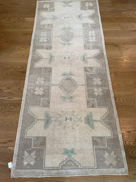 Delrose - 2’11 x 7’5