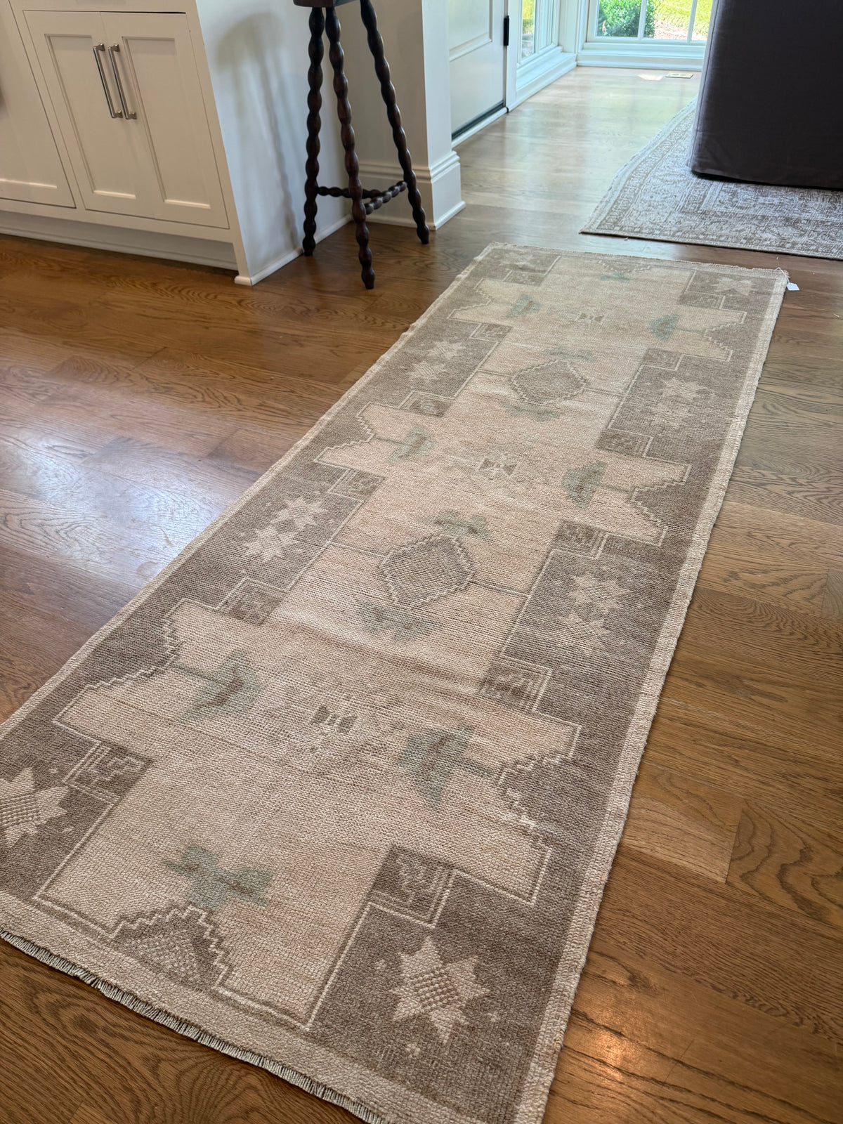 Delrose - 2’11 x 7’5
