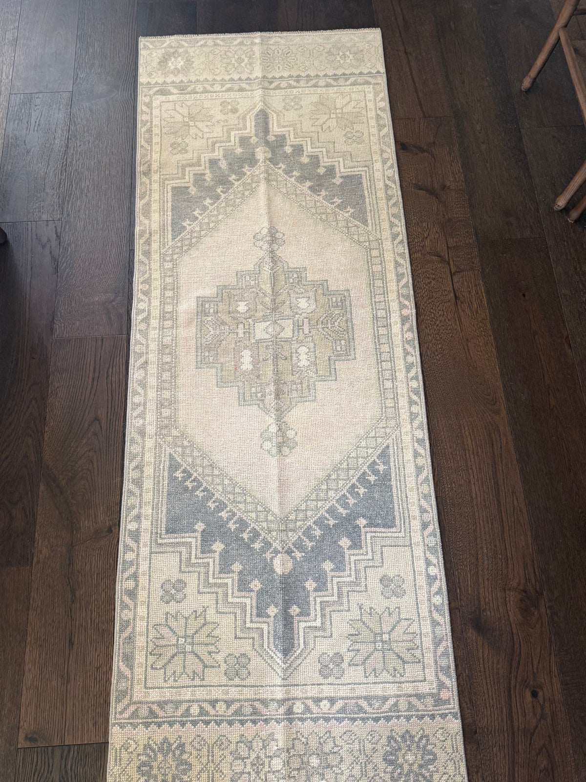 Rainey - 2’6 x 7’1