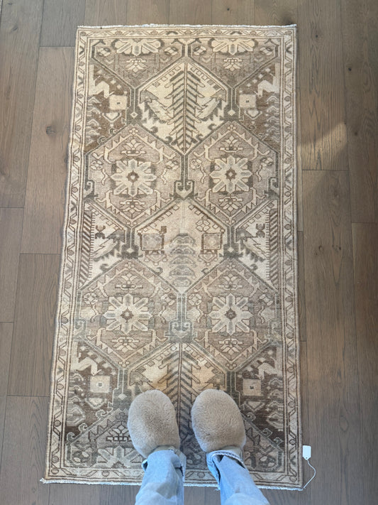 George - 2’11 x 5’9