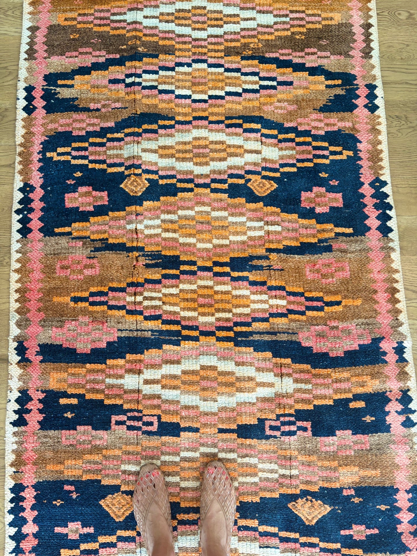 Fonda - 3’10 x 7’9