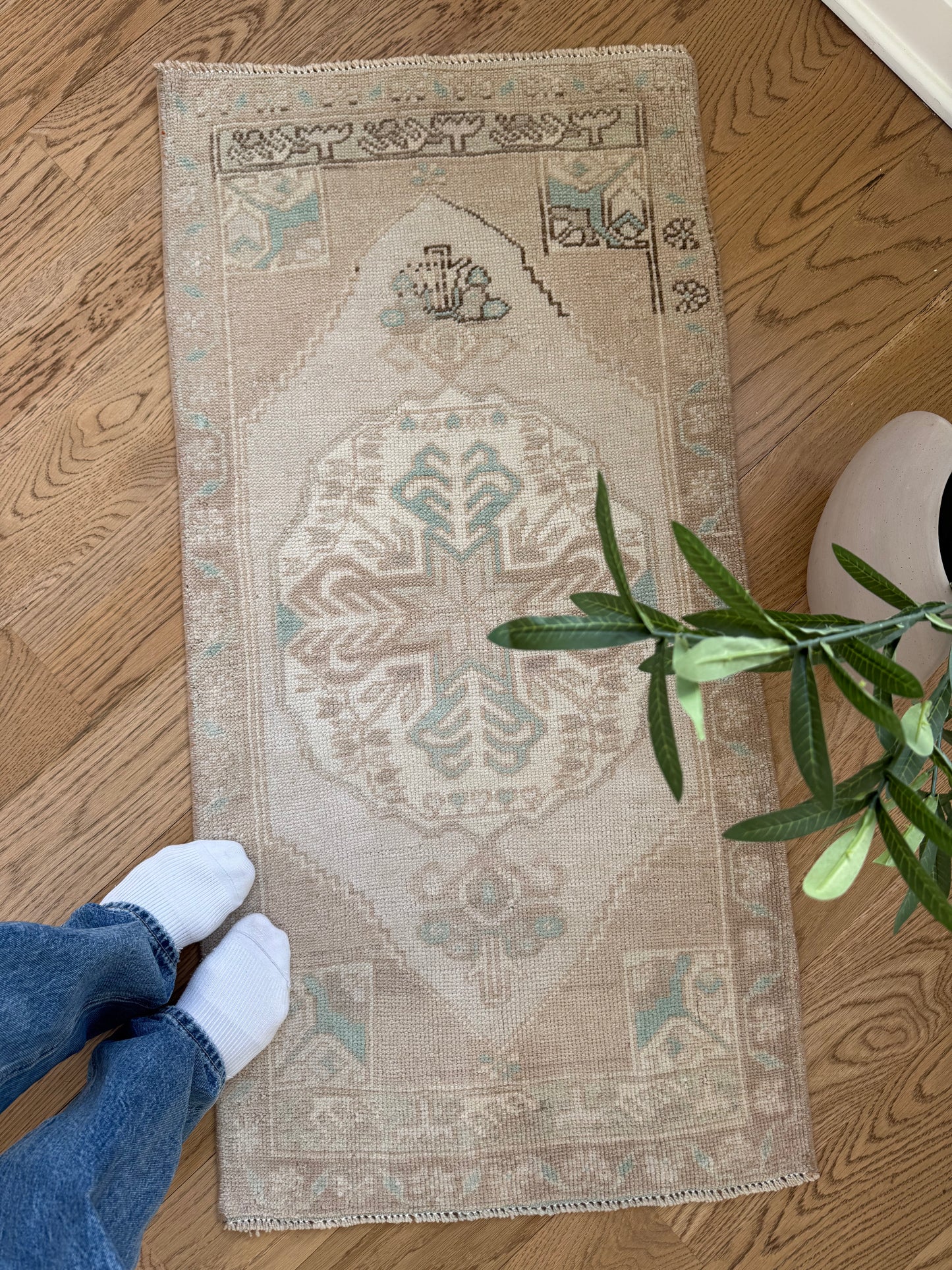 Darling - 1’10 x 3’9